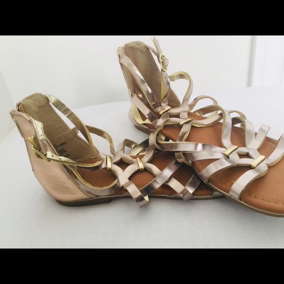 Fancy Steve Madden Sandals - Picture 3 of 6